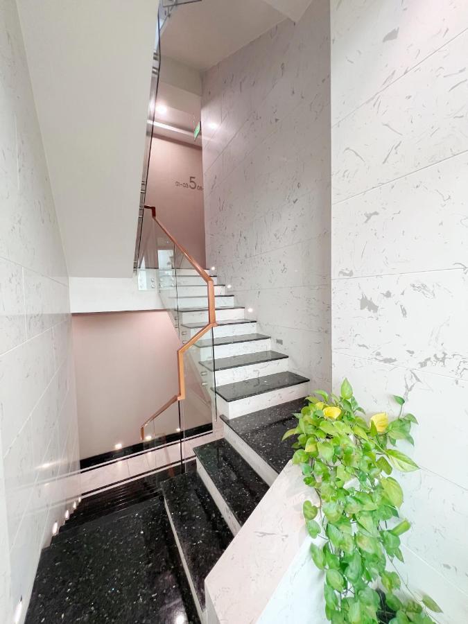 Van Hoa Hotel Хошимин Экстерьер фото