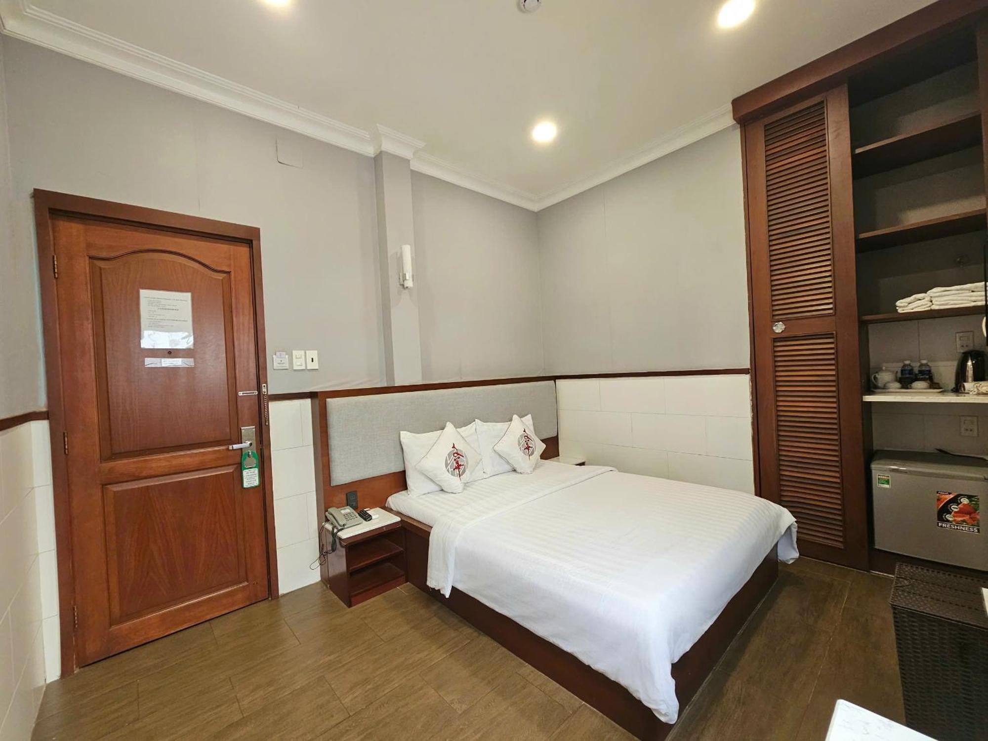 Van Hoa Hotel Хошимин Экстерьер фото